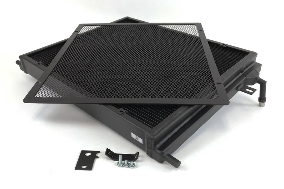 Front Mount Heat Exchanger w/ rock guard <br> 14-20 BMW M2 M3 M4 i8 - Image 3