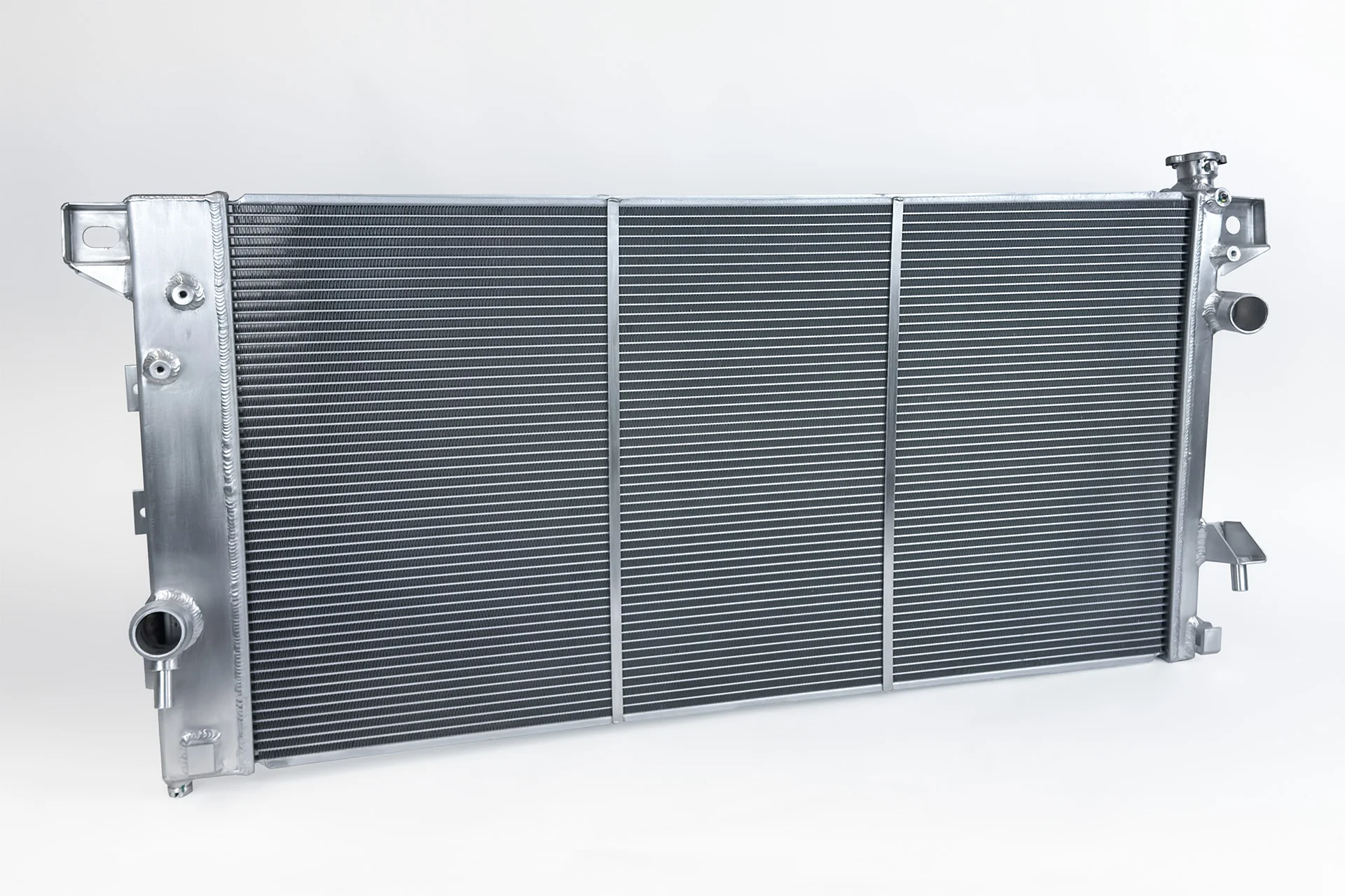 Replacement Heavy-Duty All-Aluminum Radiator <br> 15-25 Ford F-150 18-21 Expedition, Lincoln Navigator - Image 3