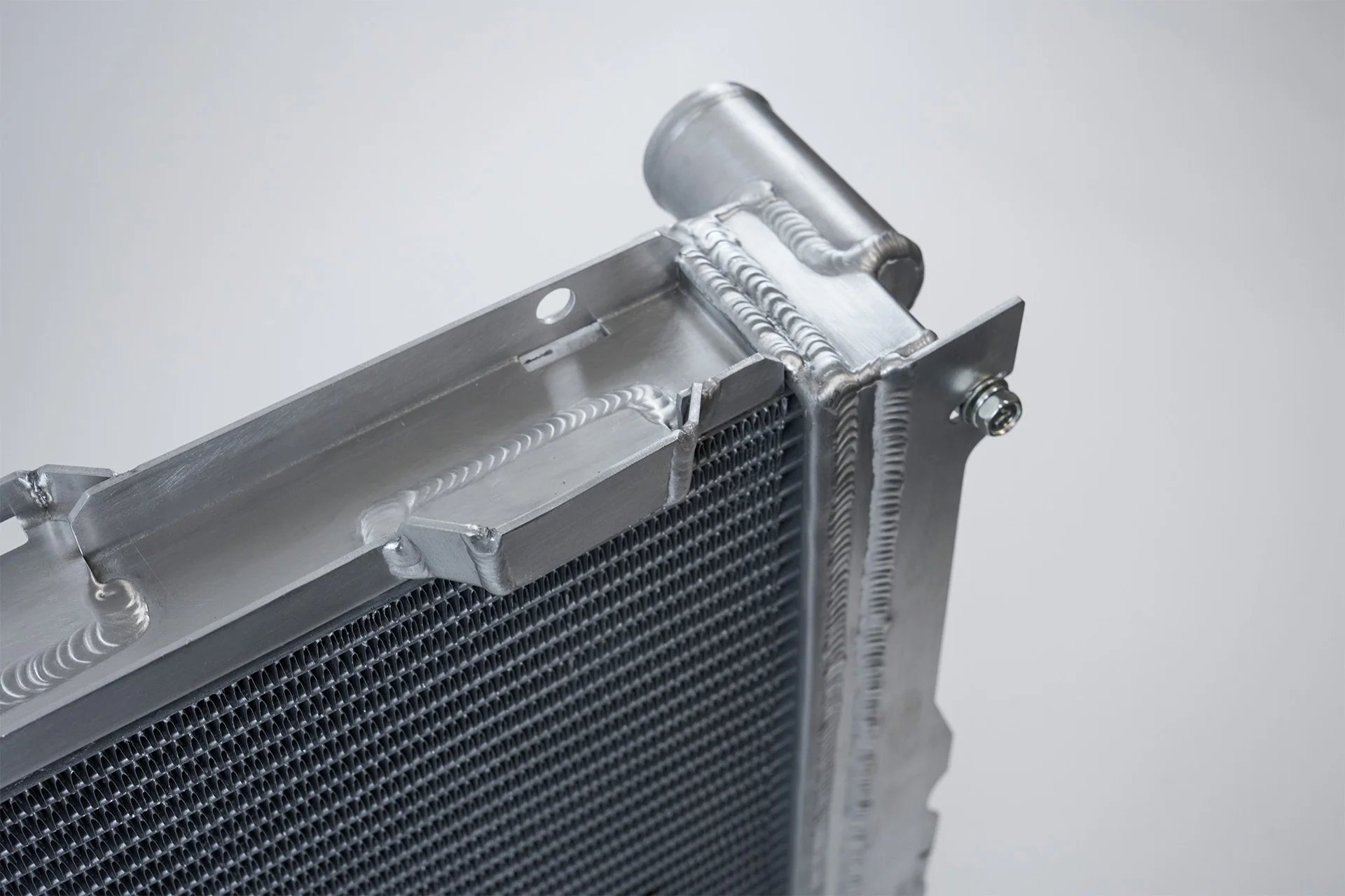 Aluminum High-Performance Radiator <br> 1986-1987 Mercedes-Benz 190E - Image 4